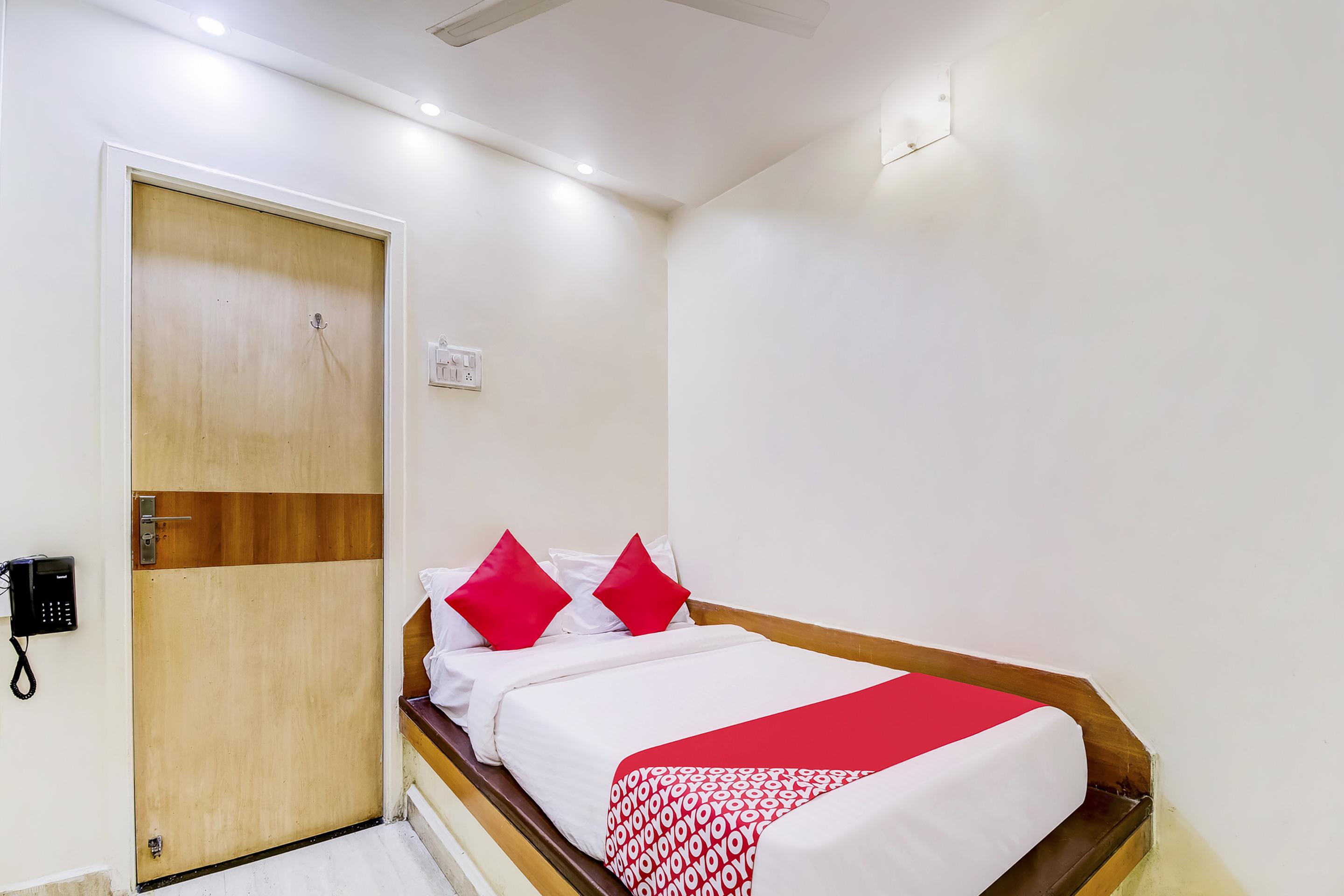 Super Oyo Hotel Dreamland Bombaim Exterior foto