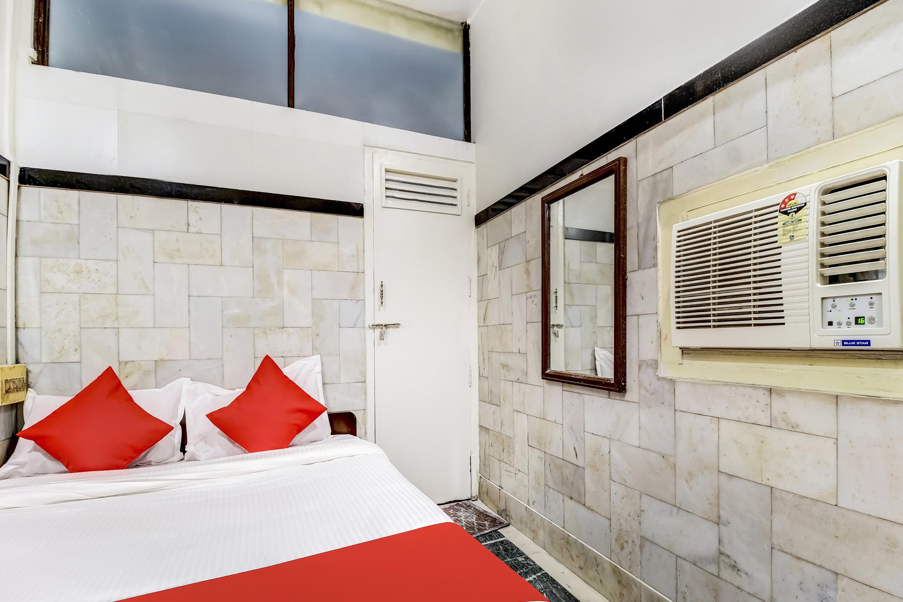 Super Oyo Hotel Dreamland Bombaim Exterior foto
