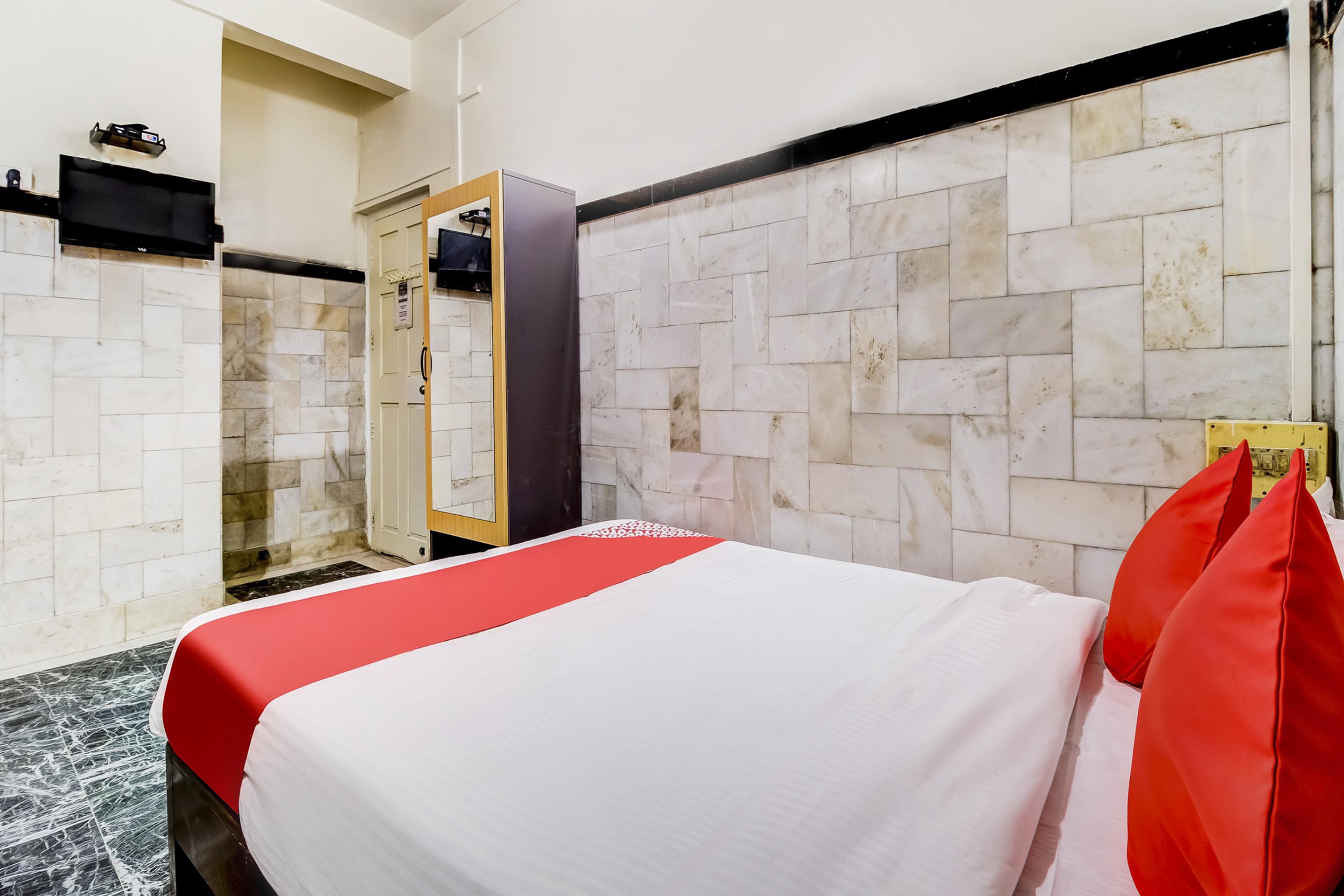 Super Oyo Hotel Dreamland Bombaim Exterior foto