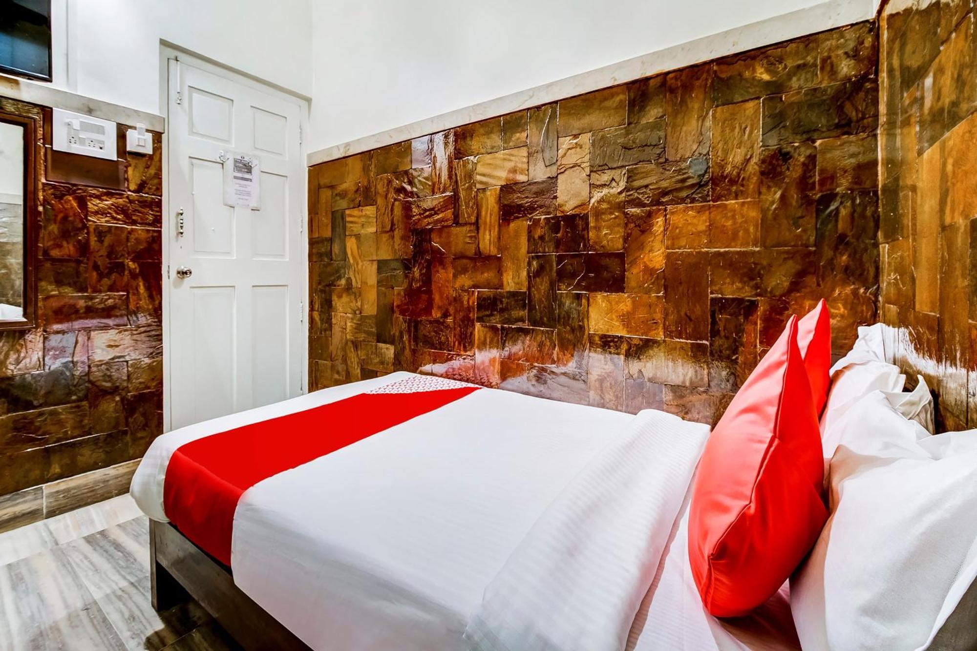 Super Oyo Hotel Dreamland Bombaim Exterior foto