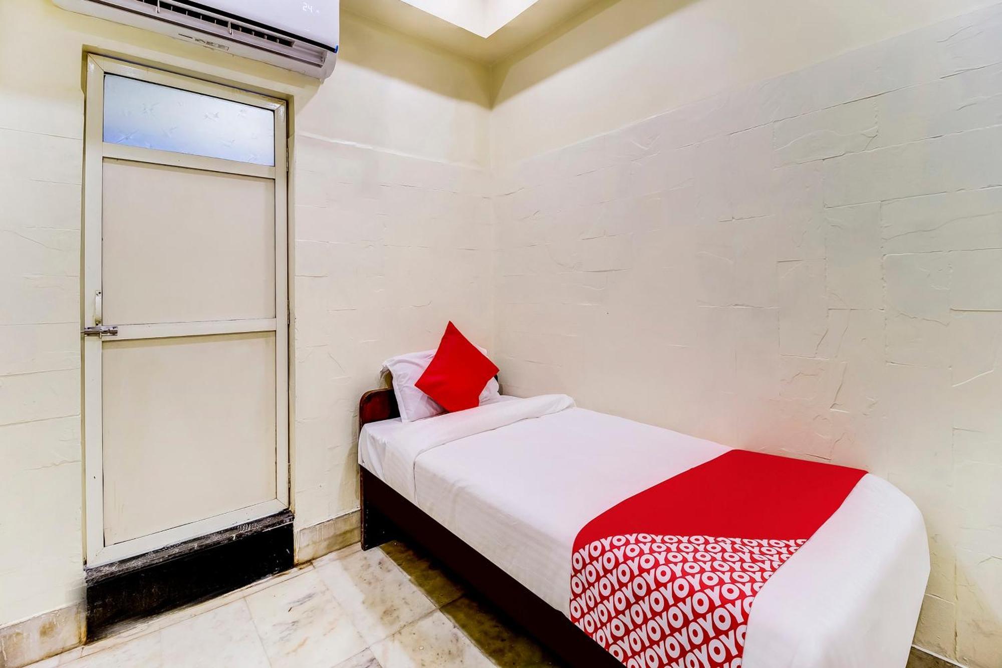Super Oyo Hotel Dreamland Bombaim Exterior foto