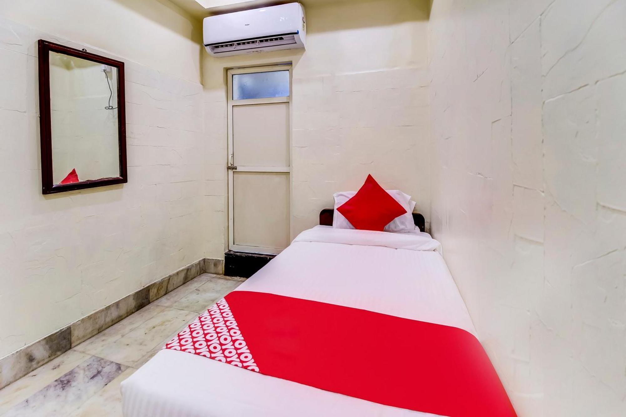 Super Oyo Hotel Dreamland Bombaim Exterior foto
