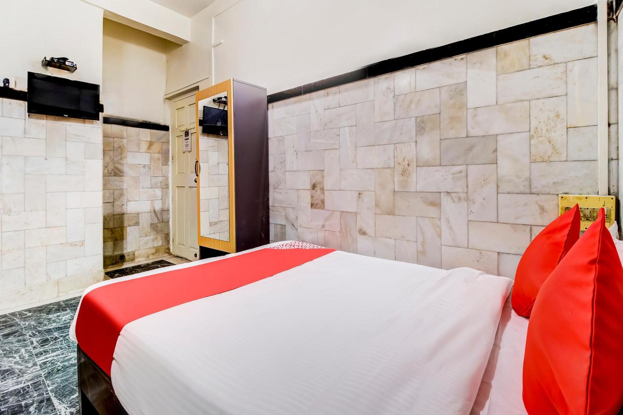 Super Oyo Hotel Dreamland Bombaim Exterior foto